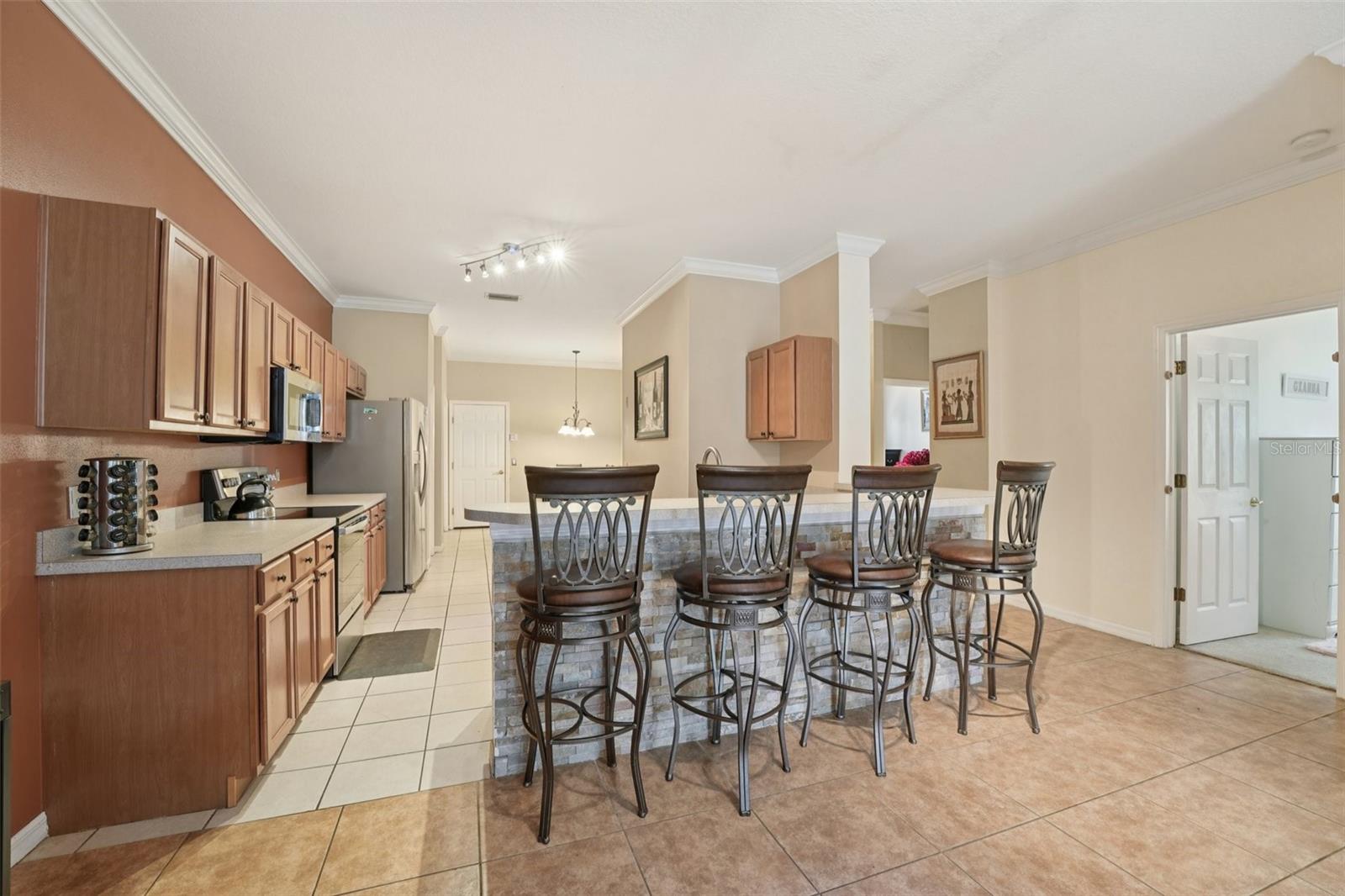Image 6 of 25 For 10263 Devonshire Lake Drive