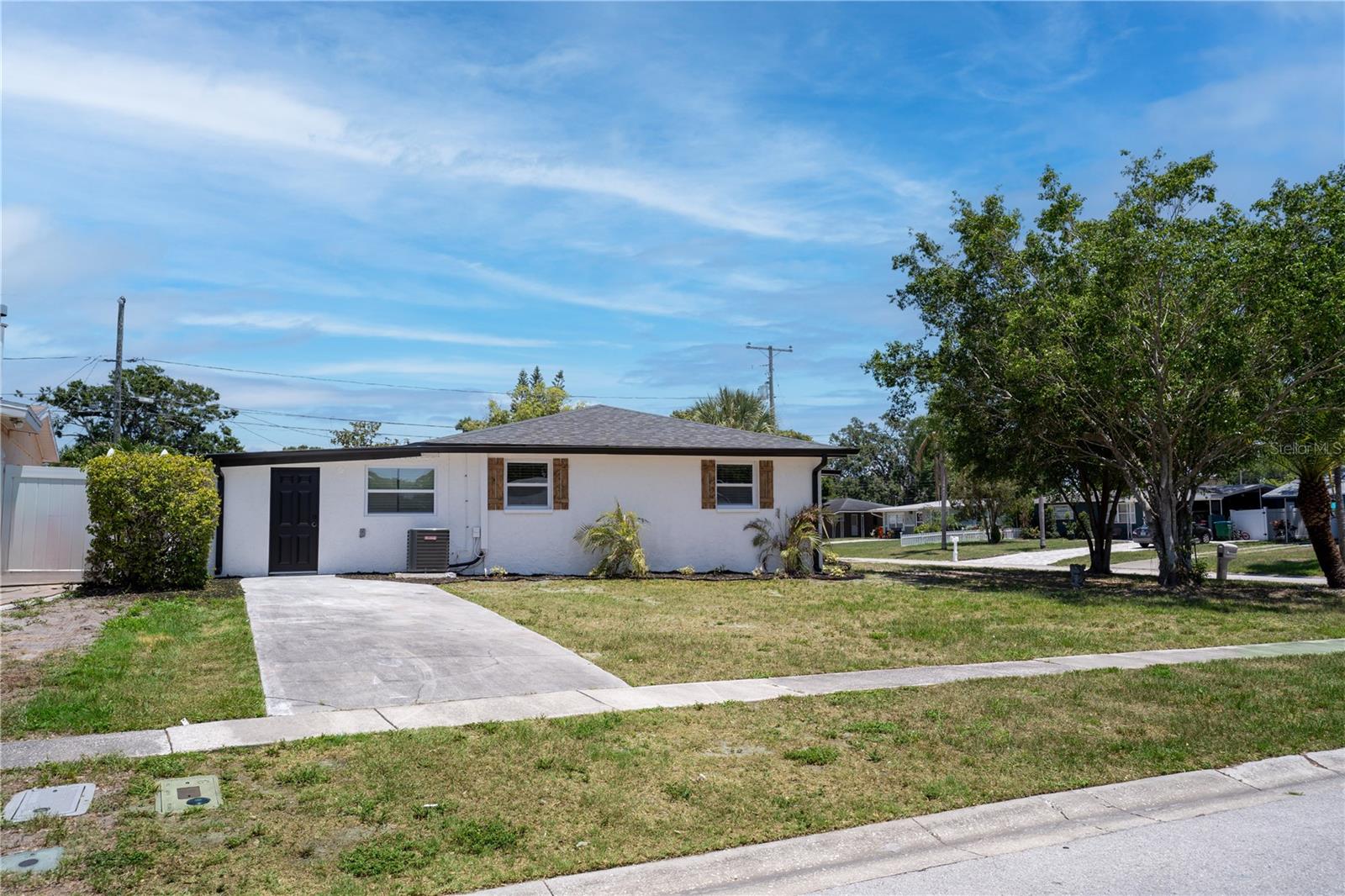Image 4 of 34 For 9097 Southern Comfort Drive