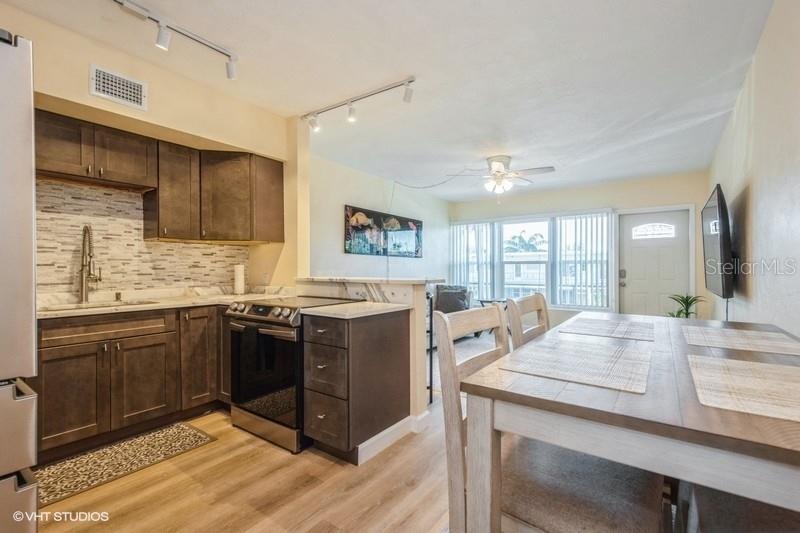 Image 21 of 30 For 4325 58th Way N 1527