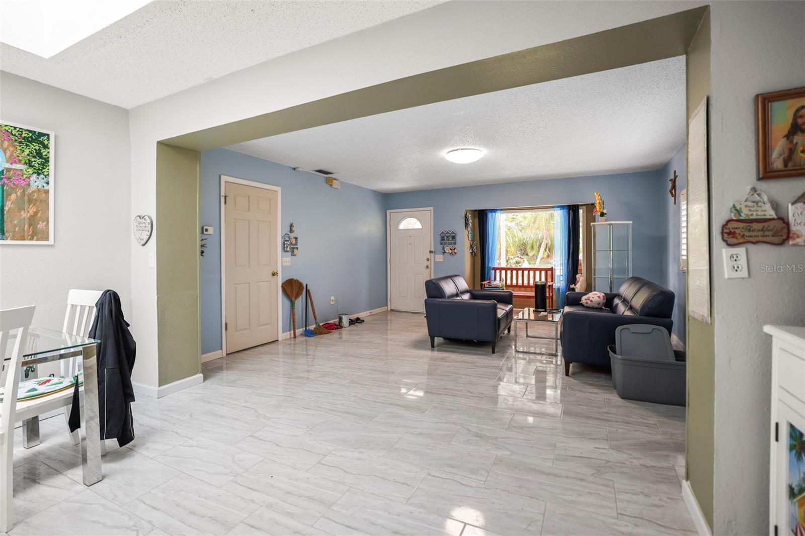 Image 5 of 89 For 2174 62nd Street N