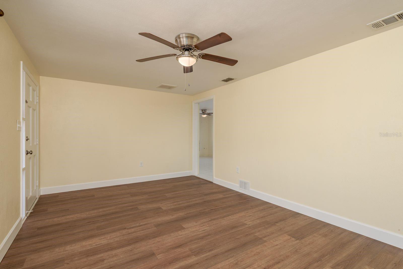 Image 11 of 30 For 4842 Odyssey Avenue