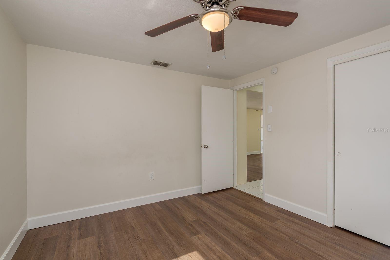 Image 16 of 30 For 4842 Odyssey Avenue