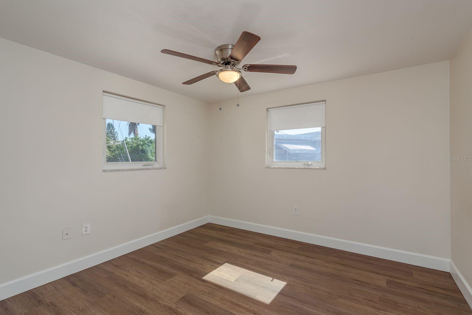 Image 17 of 30 For 4842 Odyssey Avenue