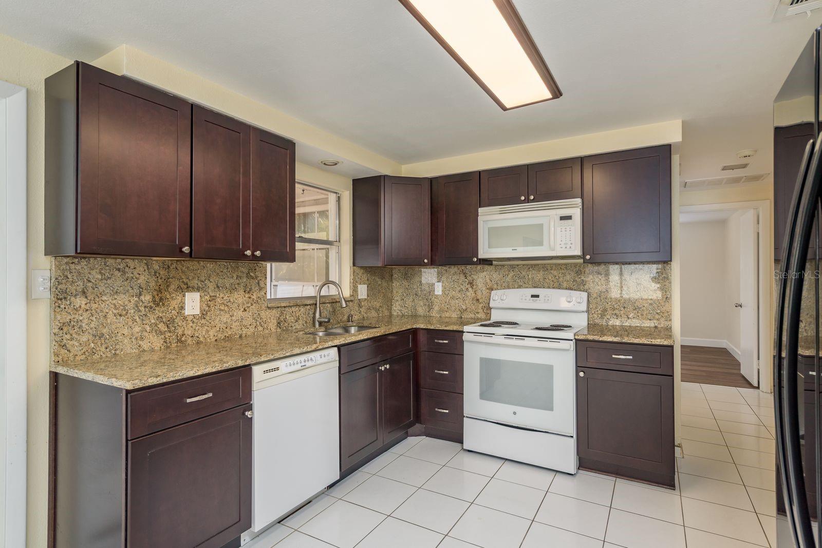 Image 3 of 30 For 4842 Odyssey Avenue