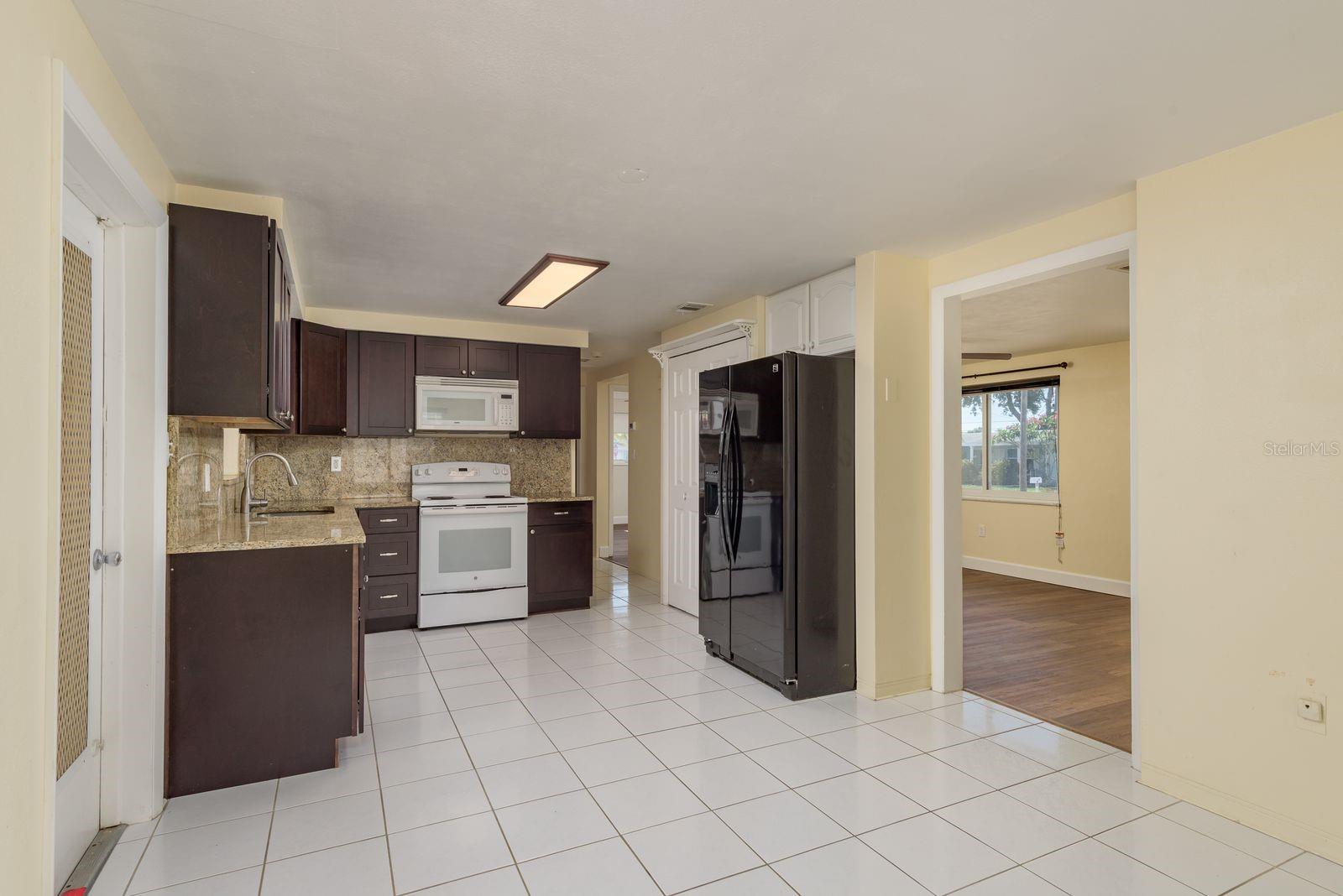 Image 4 of 30 For 4842 Odyssey Avenue