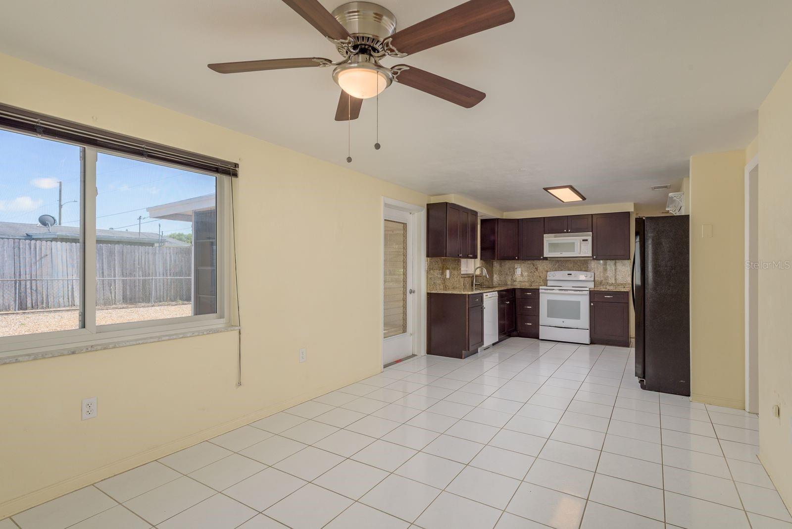 Image 7 of 30 For 4842 Odyssey Avenue