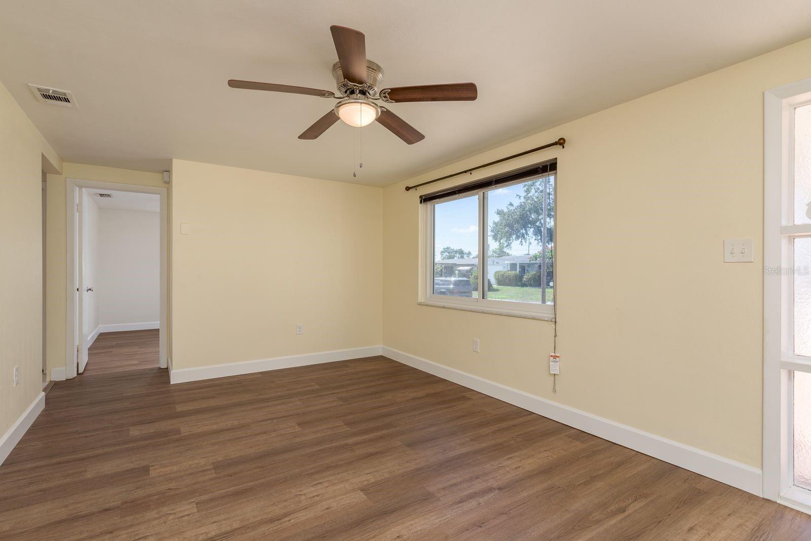 Image 9 of 30 For 4842 Odyssey Avenue