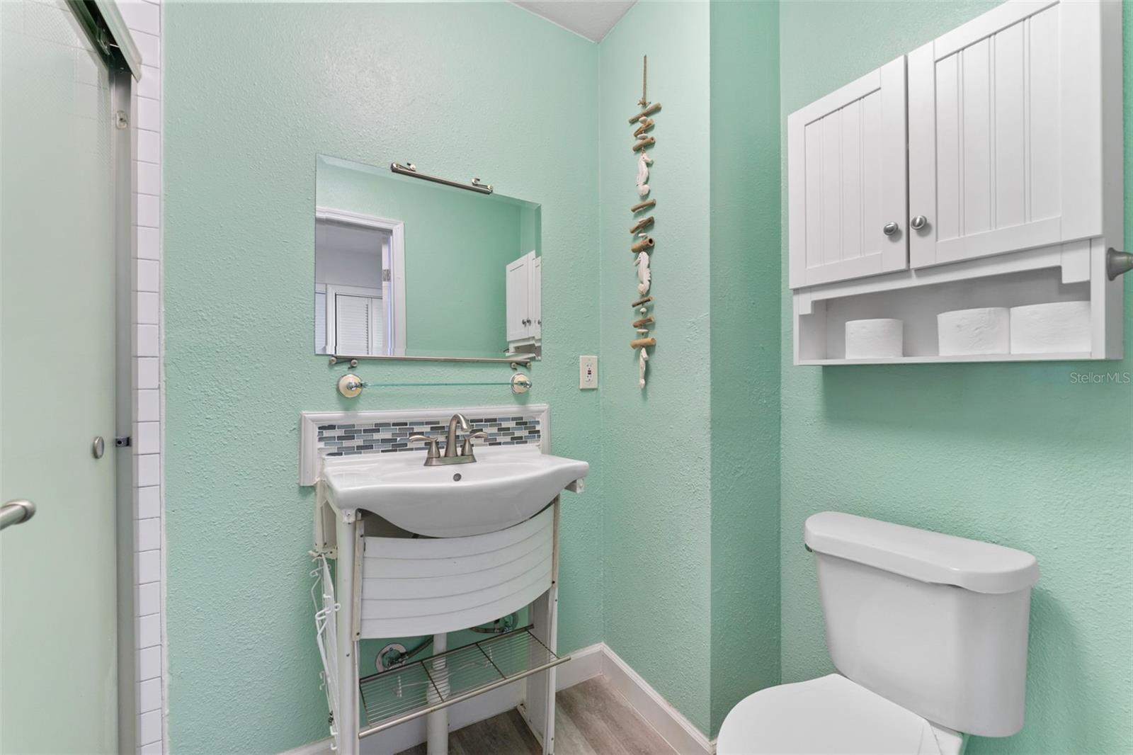 Image 19 of 31 For 13514 Garris Drive