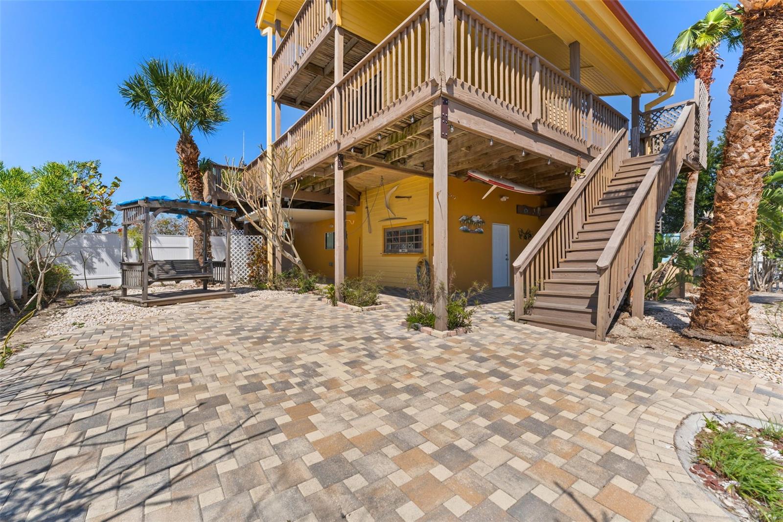 Image 25 of 31 For 13514 Garris Drive