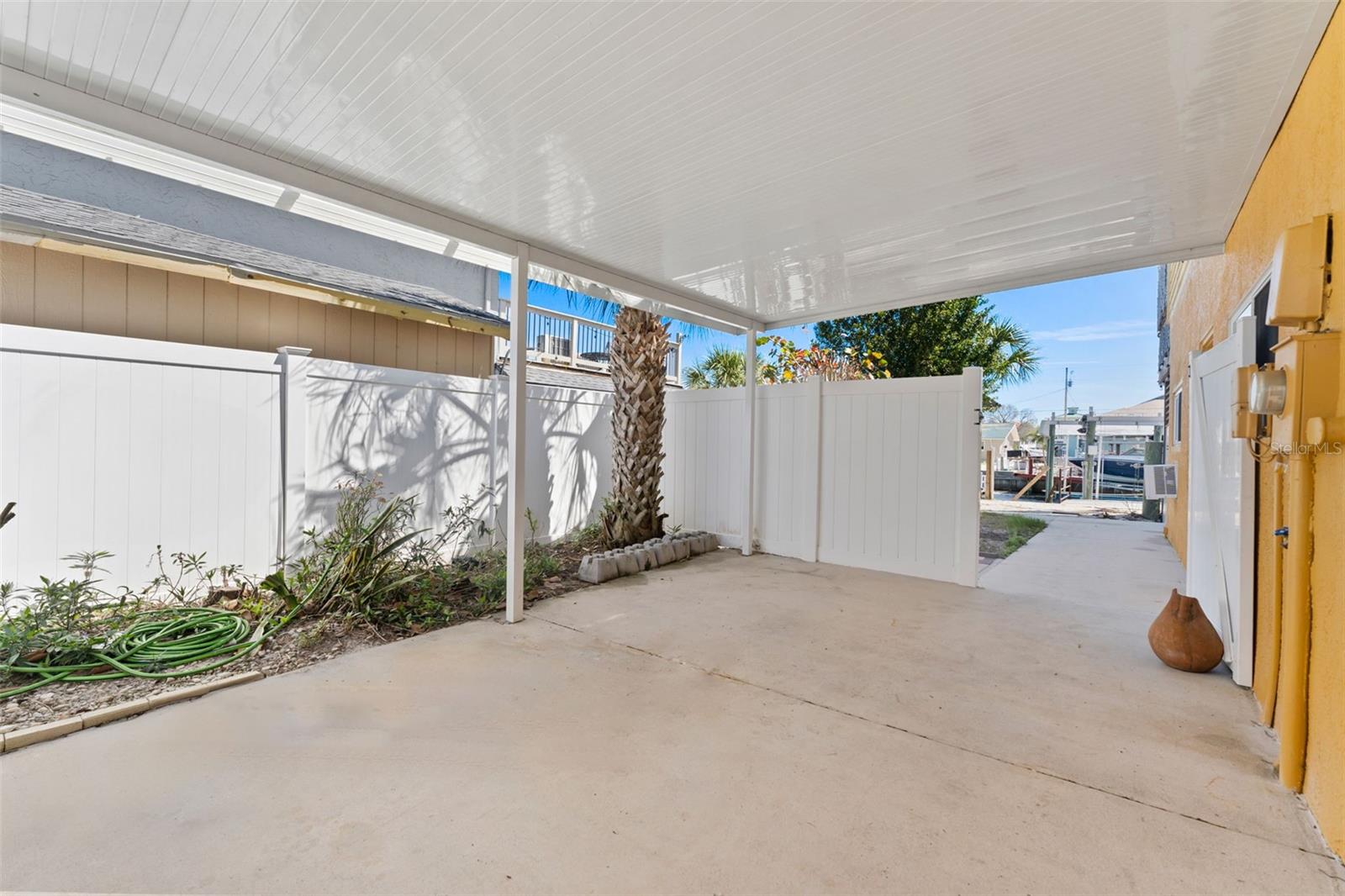 Image 28 of 31 For 13514 Garris Drive