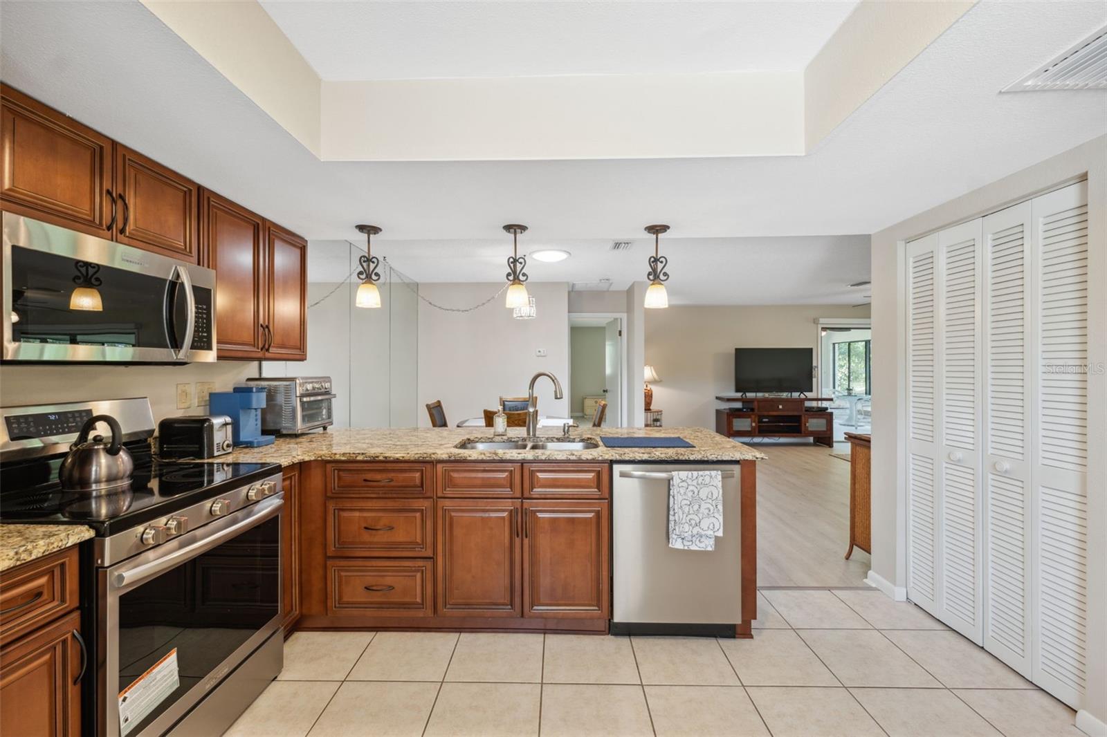 Image 11 of 44 For 9307 Golf View Drive
