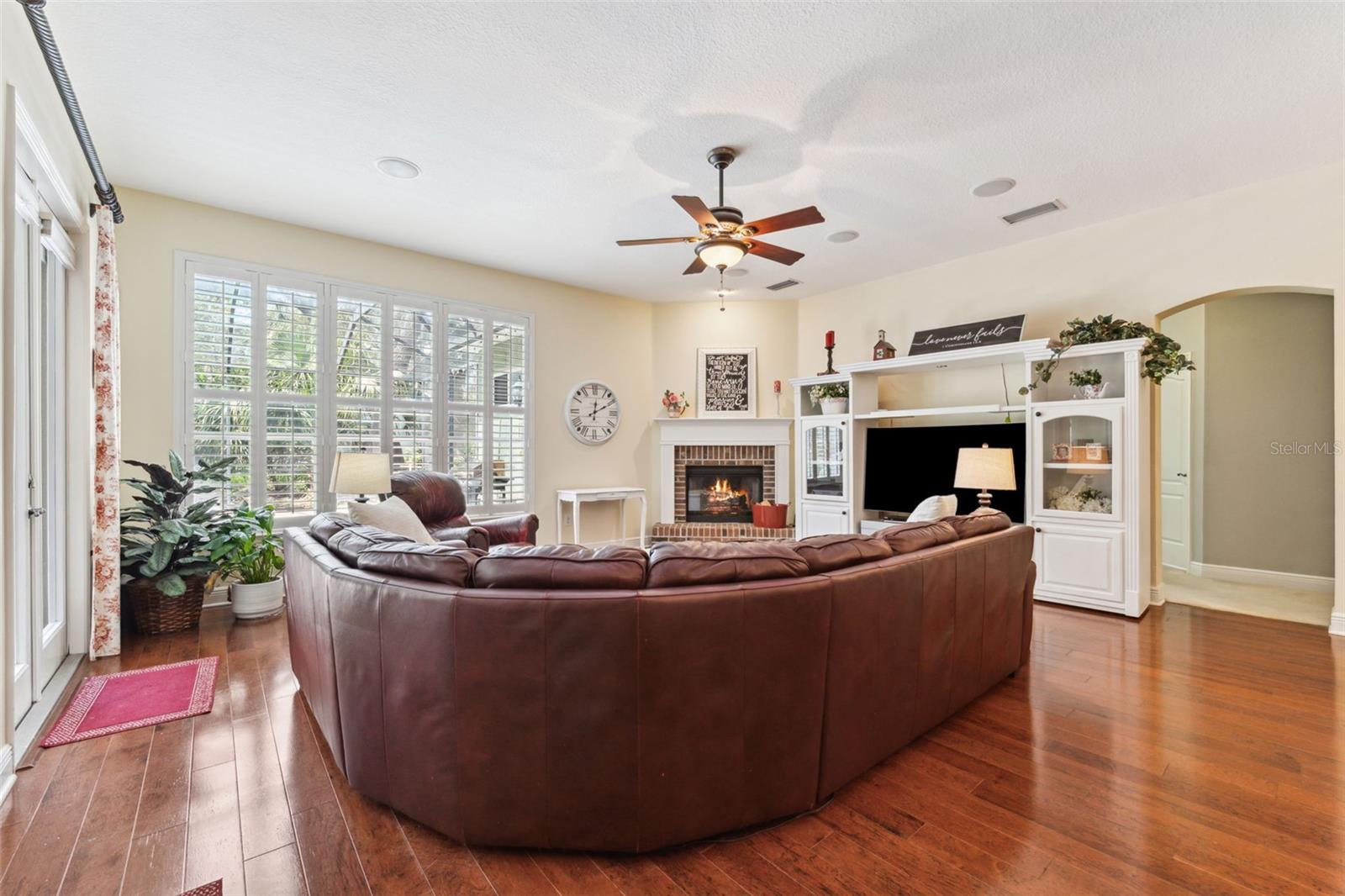 Image 22 of 59 For 16039 Ternglade Drive