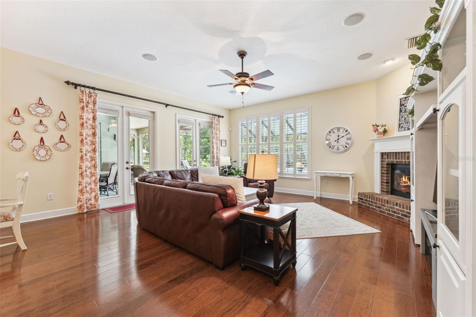 Image 23 of 59 For 16039 Ternglade Drive