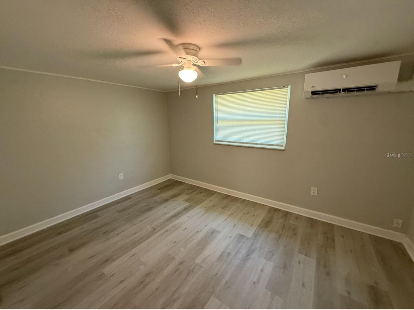 Image 9 of 15 For 5904 Kingsview Lane