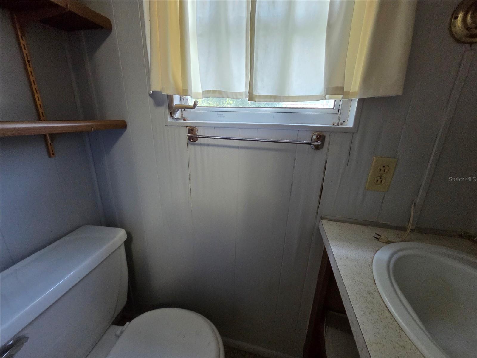Image 40 of 50 For 4927 Coral Street
