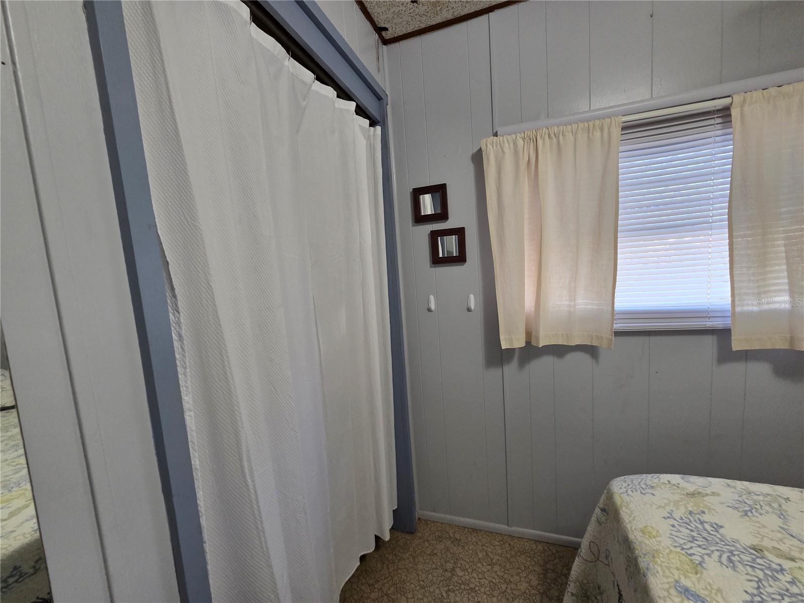 Image 42 of 50 For 4927 Coral Street