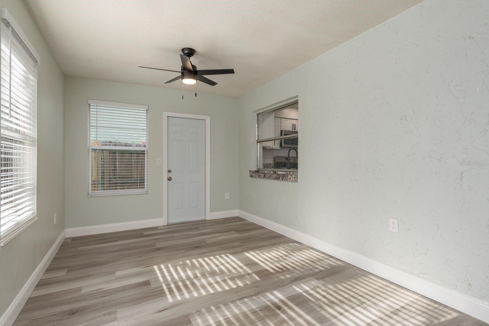 Listing photo id 18 for 10841 Casa Grande Avenue