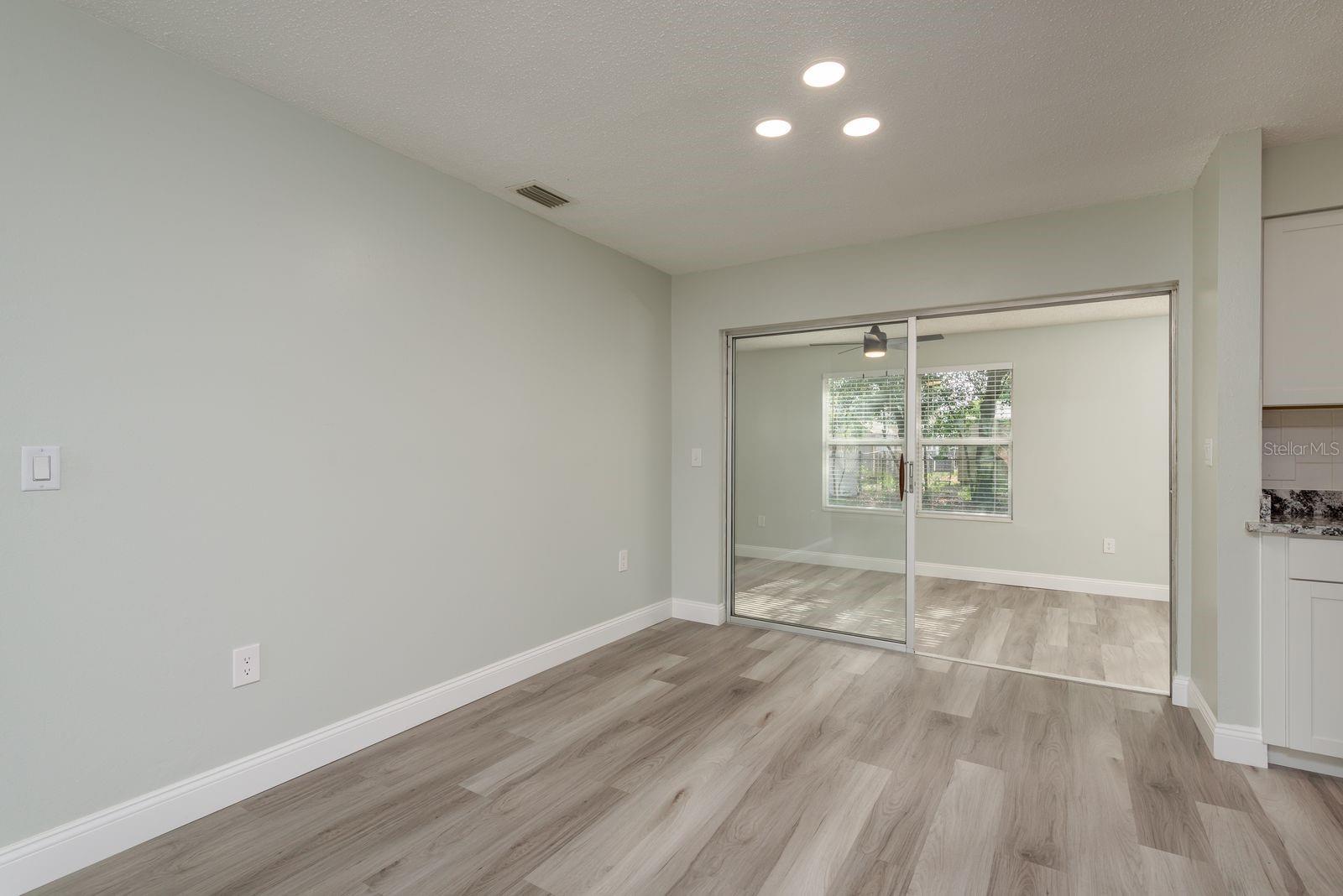 Listing photo id 6 for 10841 Casa Grande Avenue