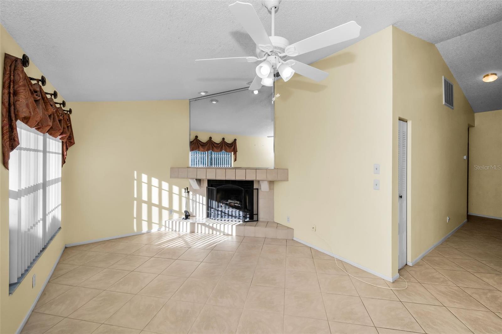 Image 11 of 61 For 3500 Magnolia Ridge Circle 405
