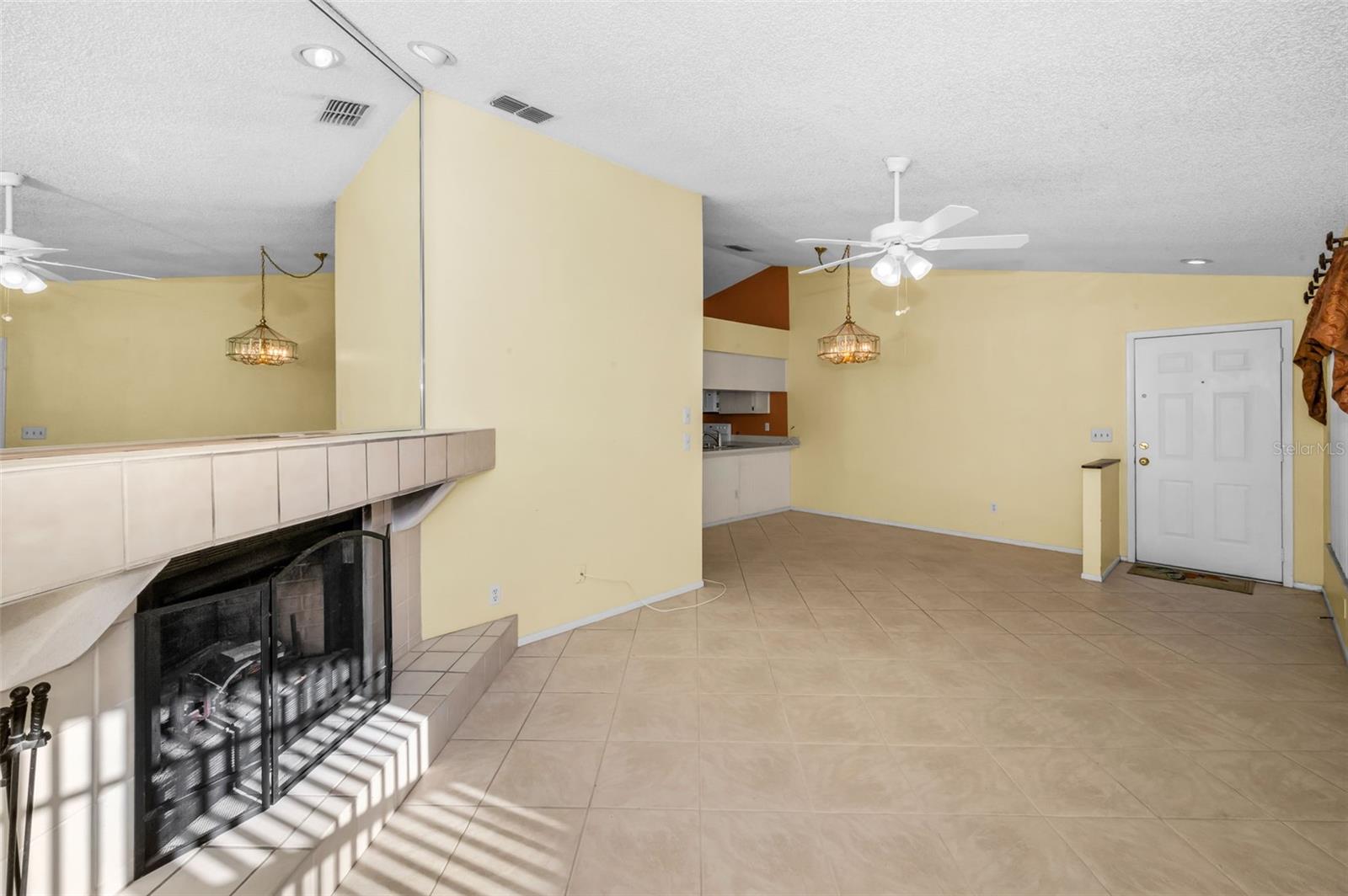 Image 12 of 61 For 3500 Magnolia Ridge Circle 405
