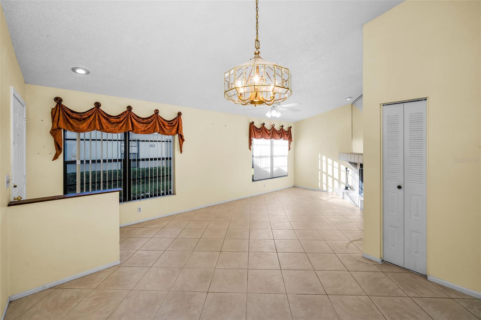 Image 17 of 61 For 3500 Magnolia Ridge Circle 405