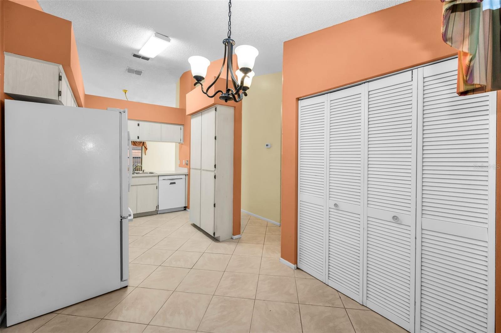 Image 26 of 61 For 3500 Magnolia Ridge Circle 405