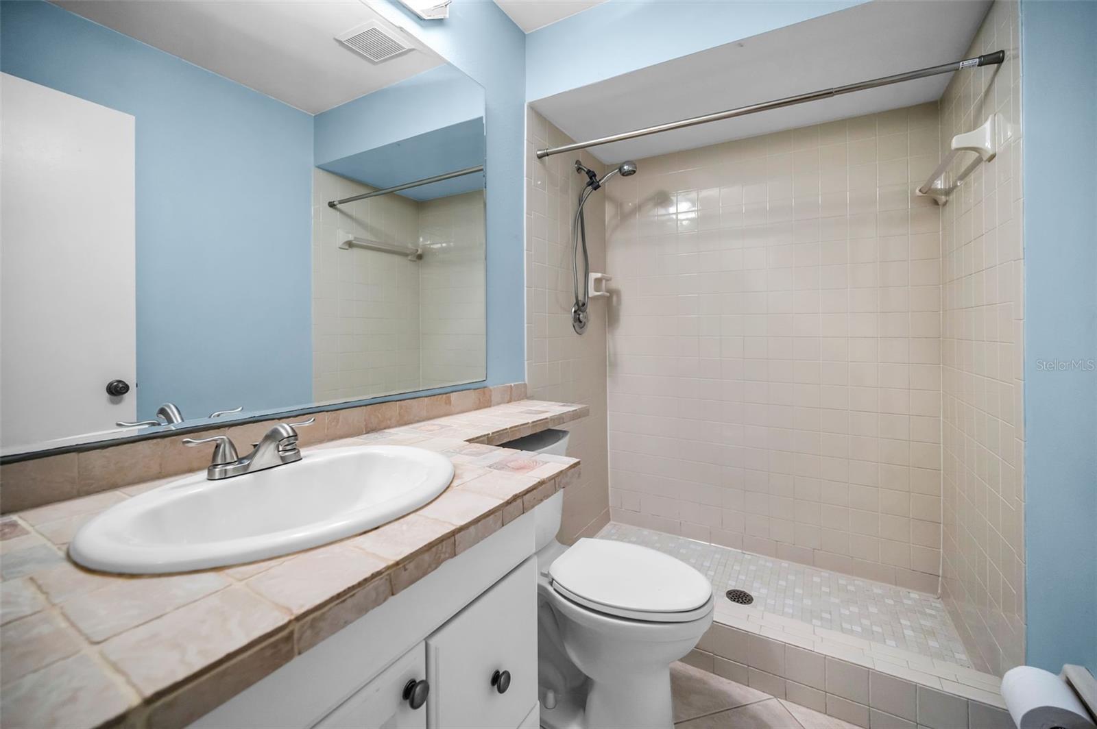 Image 32 of 61 For 3500 Magnolia Ridge Circle 405