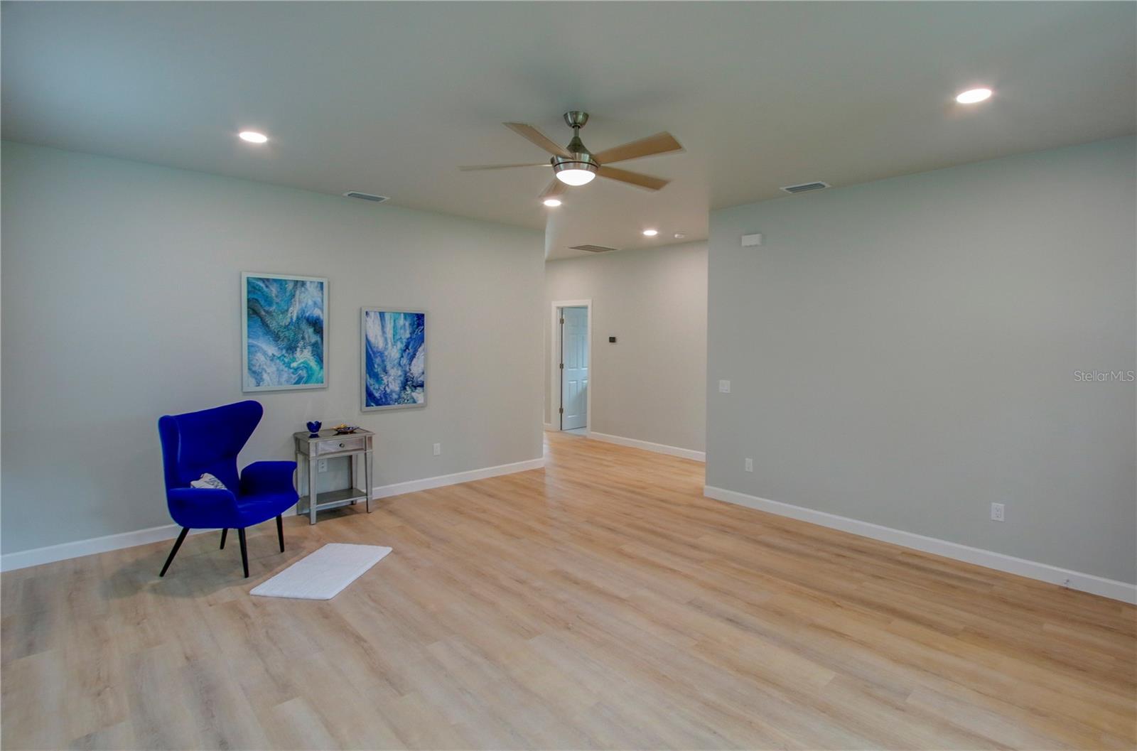 Image 17 of 37 For 494 39th Avenue N