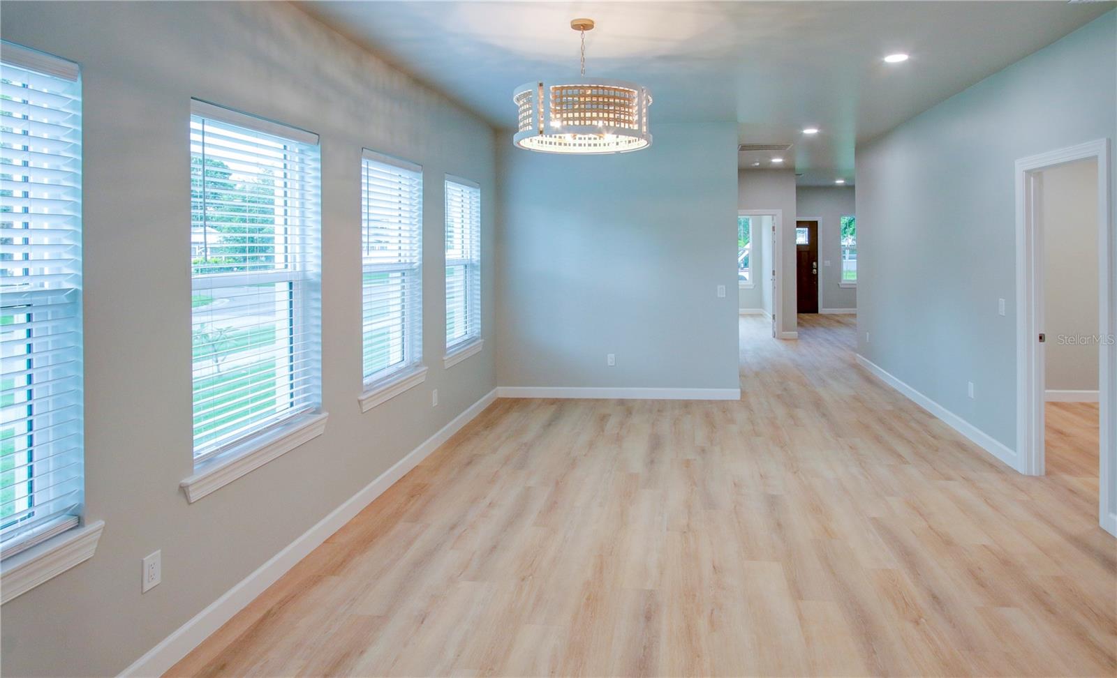 Image 22 of 37 For 494 39th Avenue N