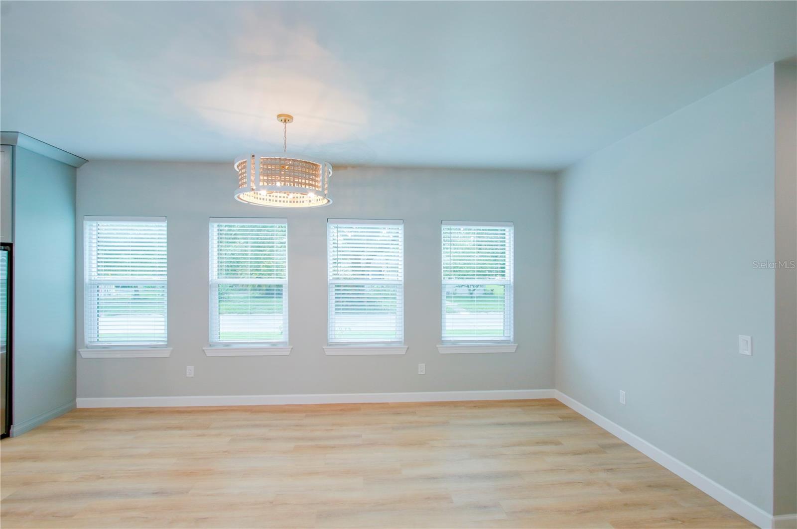 Image 23 of 37 For 494 39th Avenue N