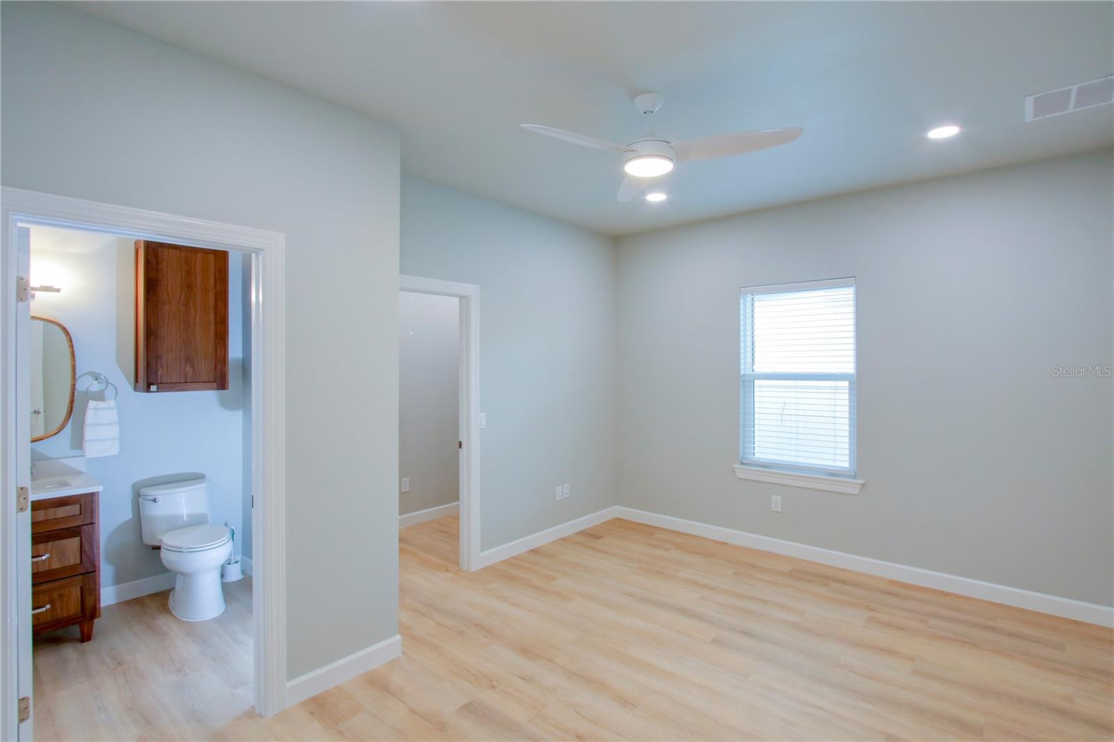 Image 35 of 37 For 494 39th Avenue N