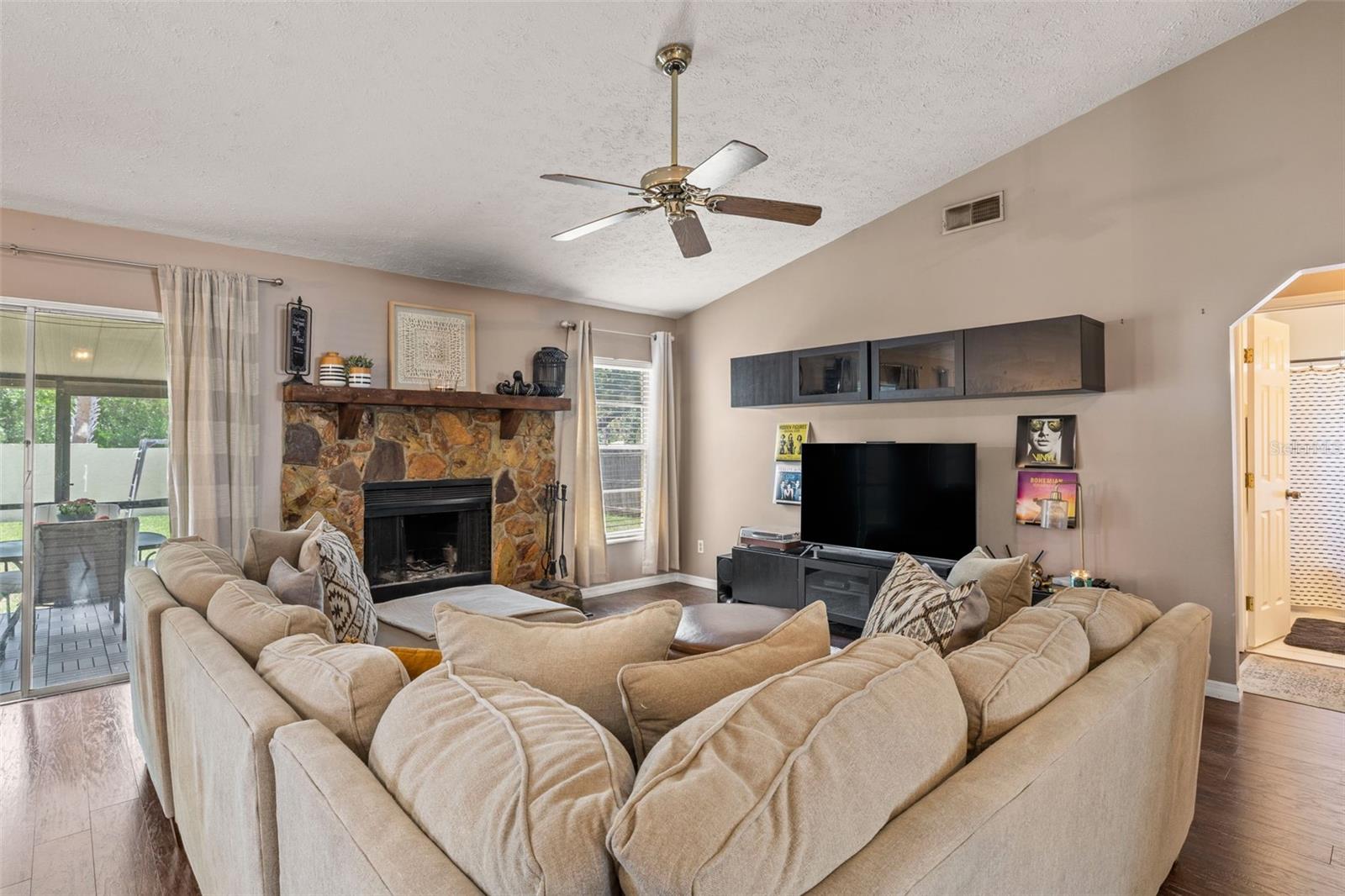 Image 10 of 27 For 1720 Fruitridge Street
