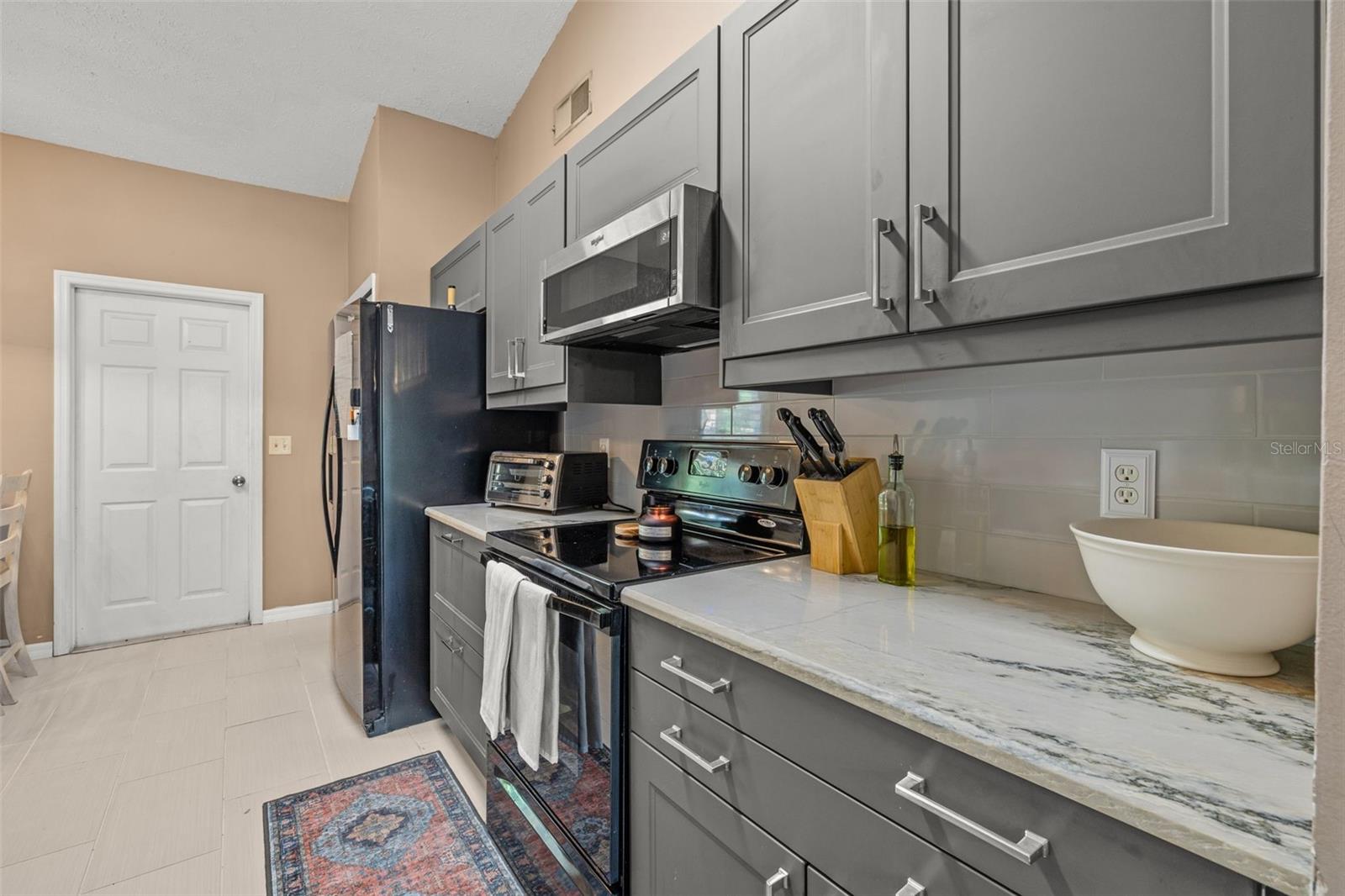 Image 5 of 27 For 1720 Fruitridge Street
