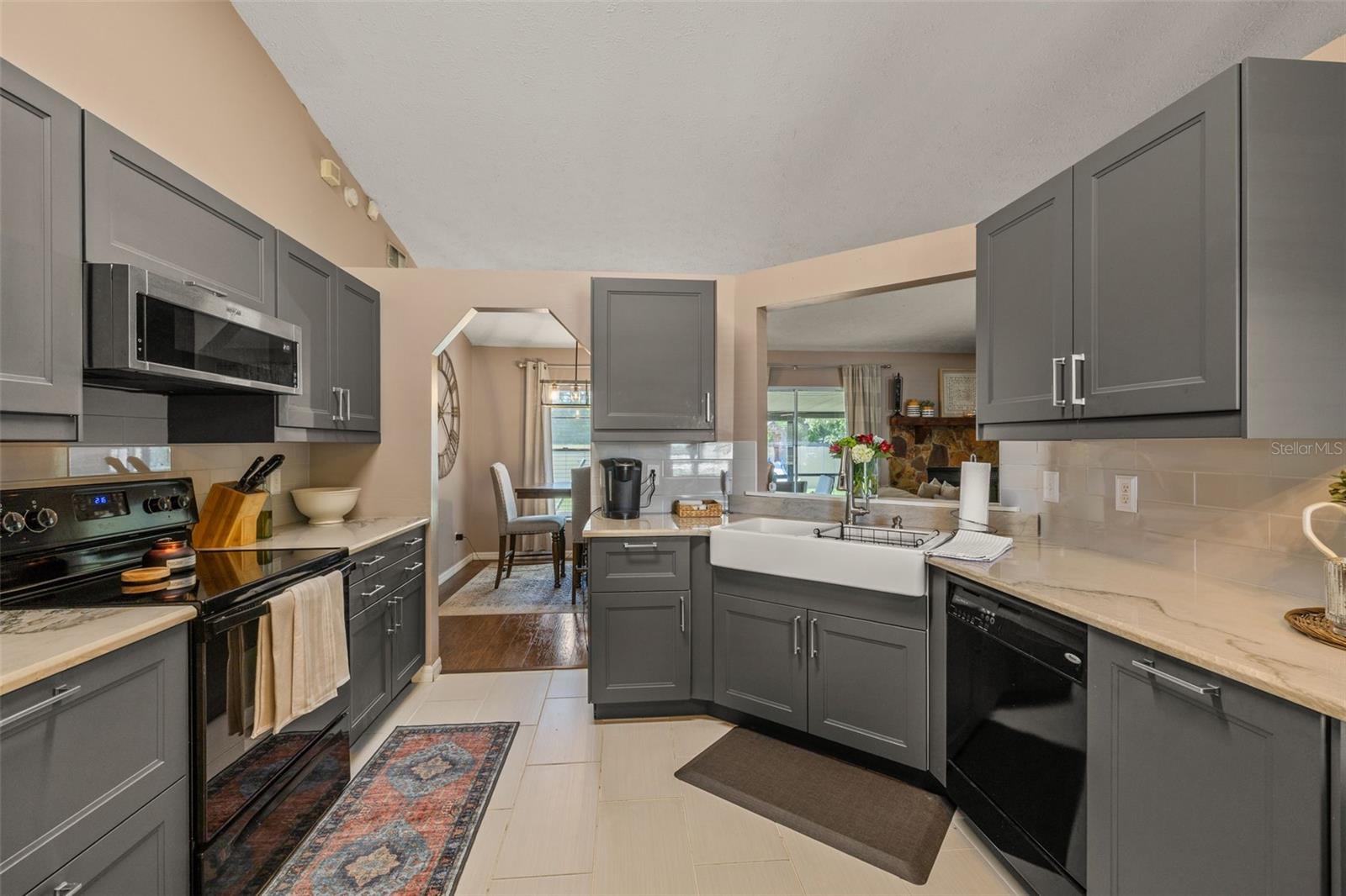 Image 6 of 27 For 1720 Fruitridge Street