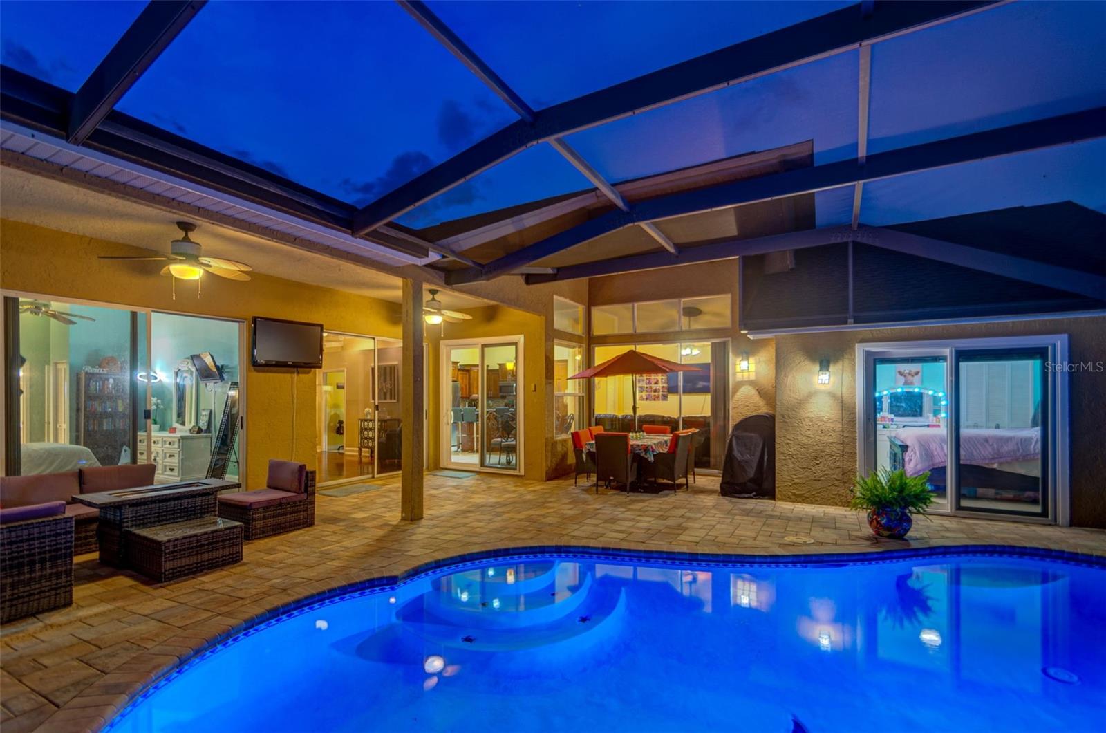Image 3 of 29 For 957 Westwinds Boulevard