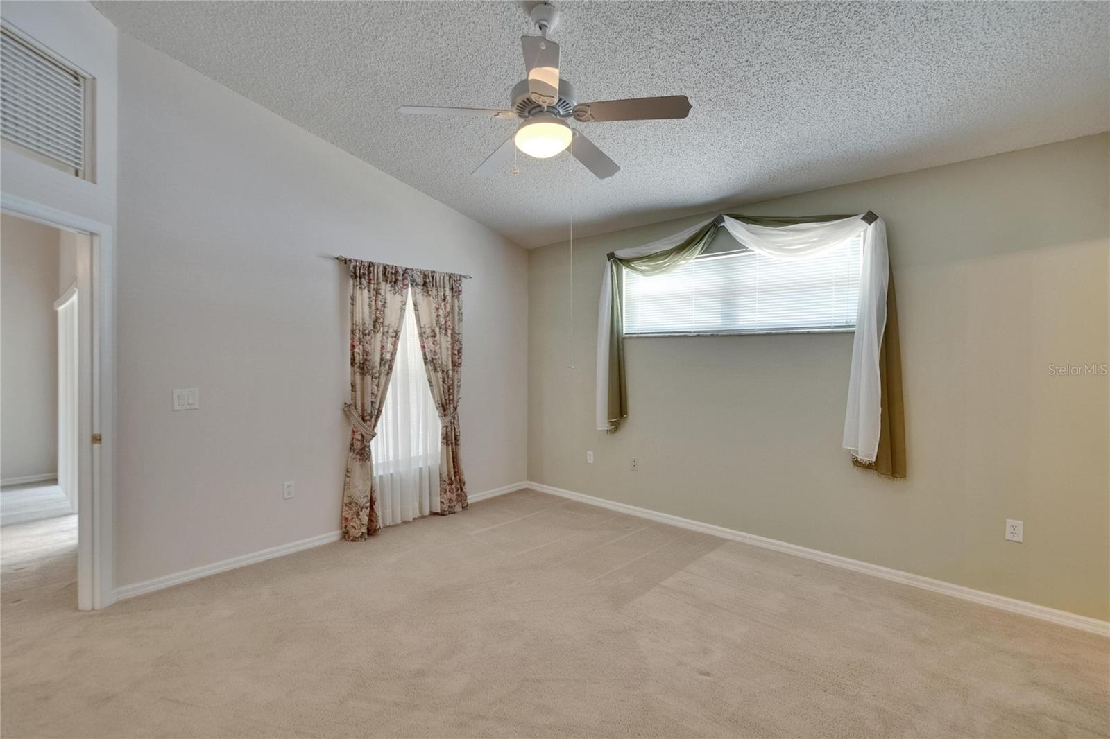 Image 15 of 37 For 2527 Wrencrest Circle