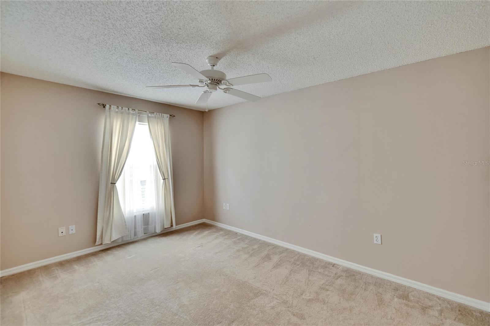 Image 22 of 37 For 2527 Wrencrest Circle