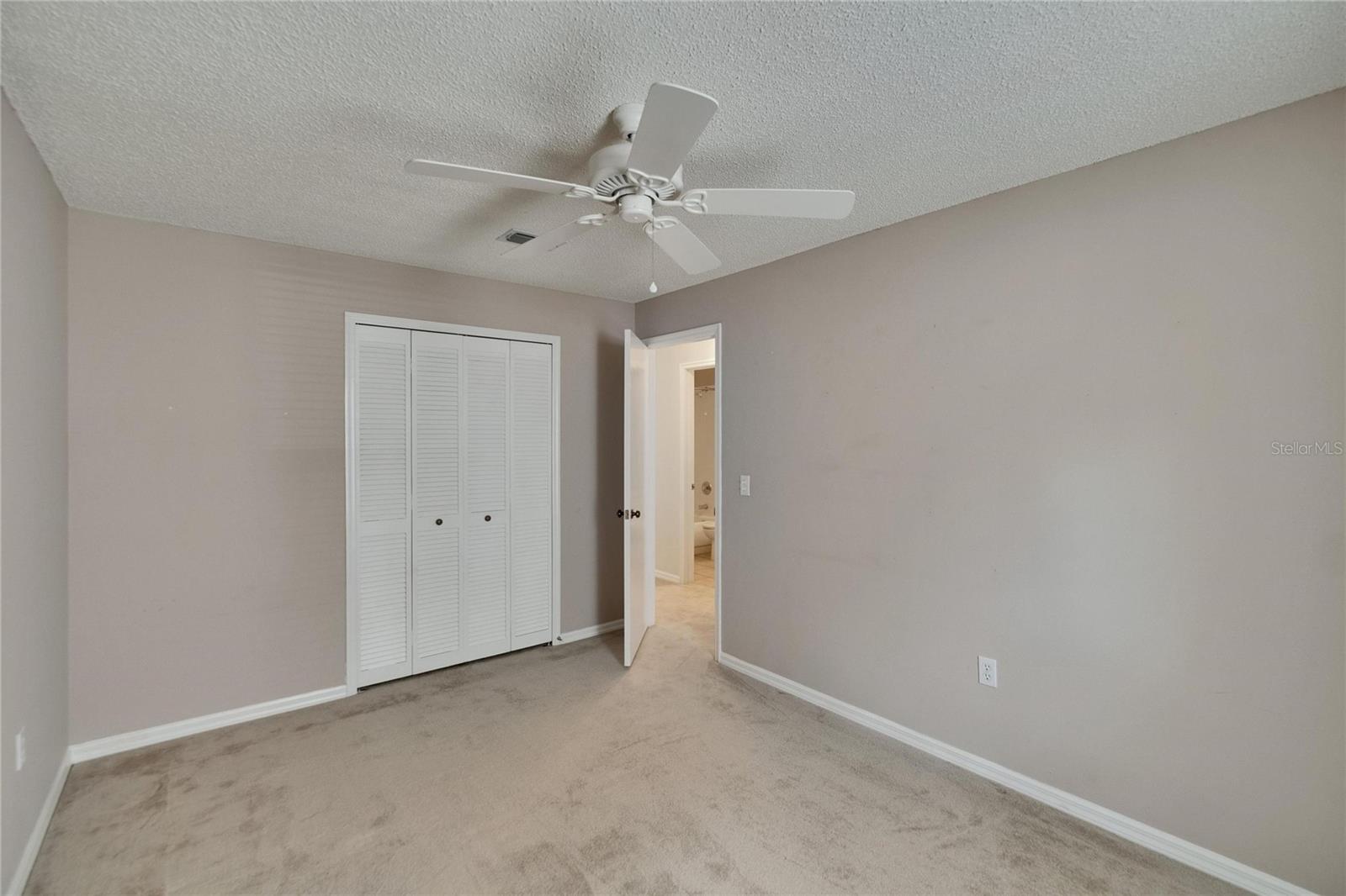 Image 24 of 37 For 2527 Wrencrest Circle