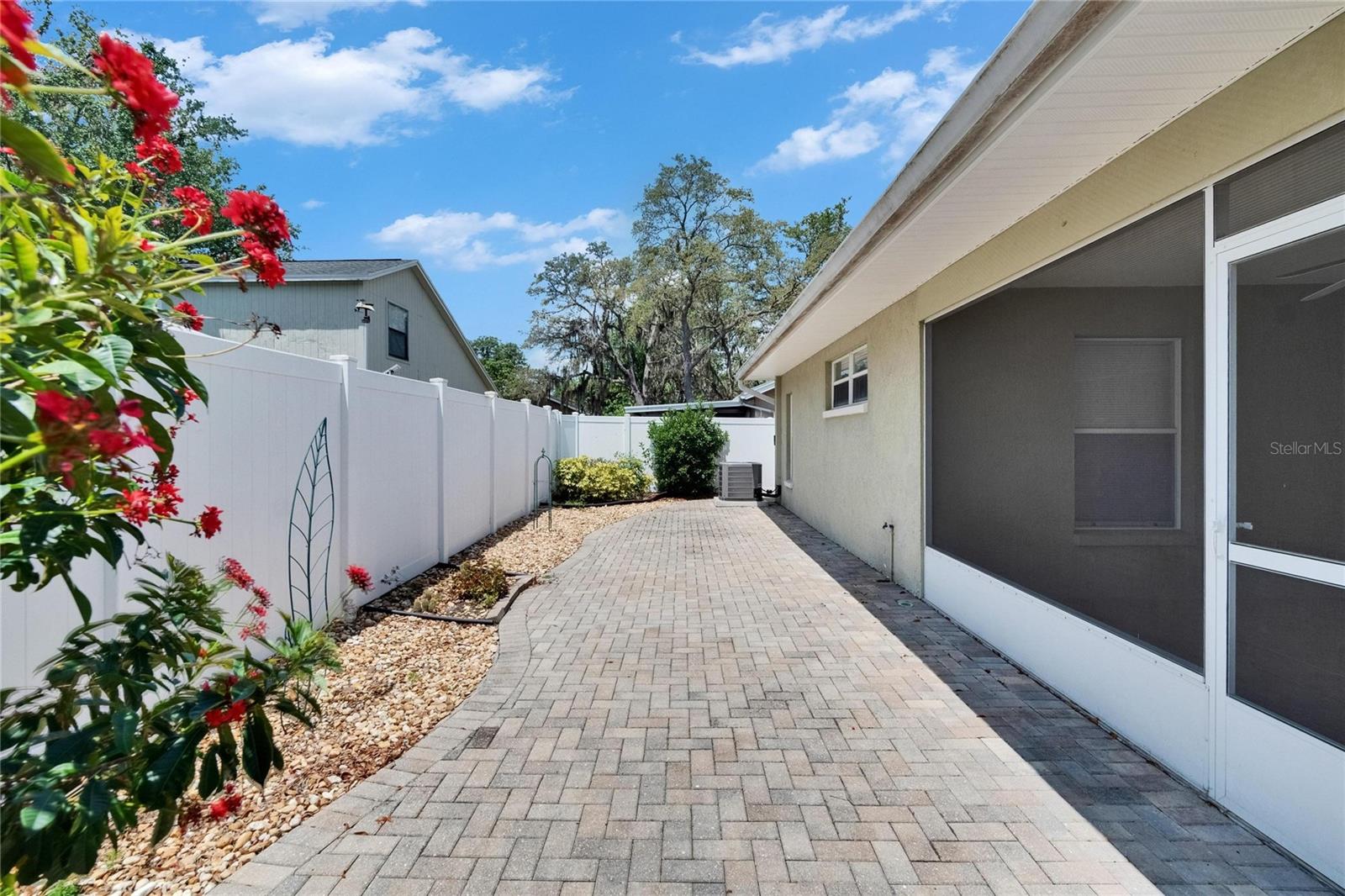 Image 32 of 37 For 2527 Wrencrest Circle