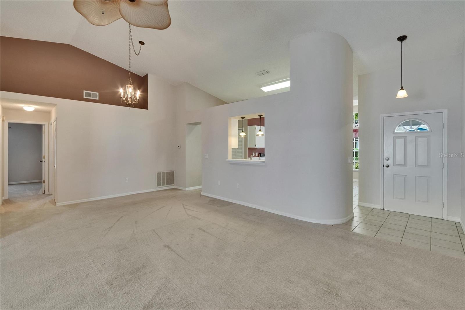 Image 4 of 37 For 2527 Wrencrest Circle