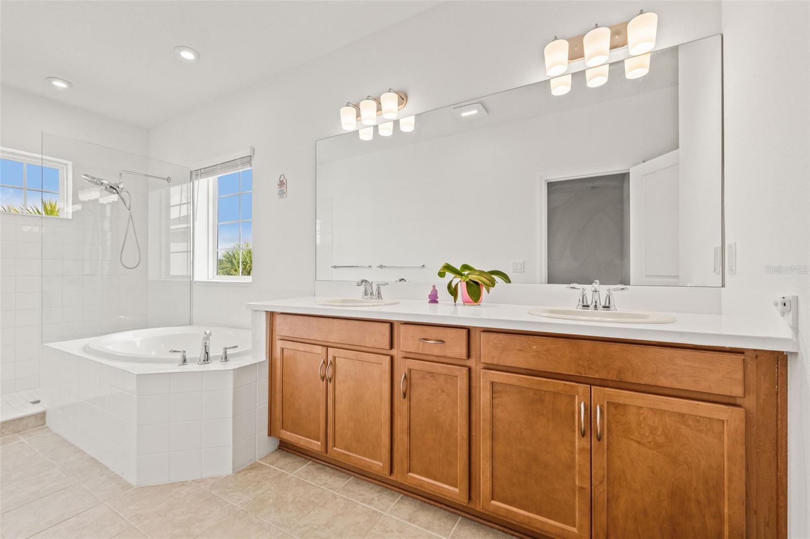 Image 35 of 67 For 5810 Fieldmoor Court