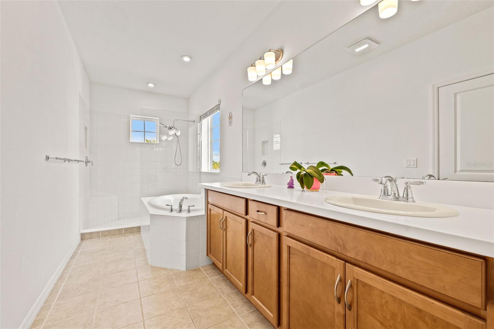 Image 36 of 67 For 5810 Fieldmoor Court