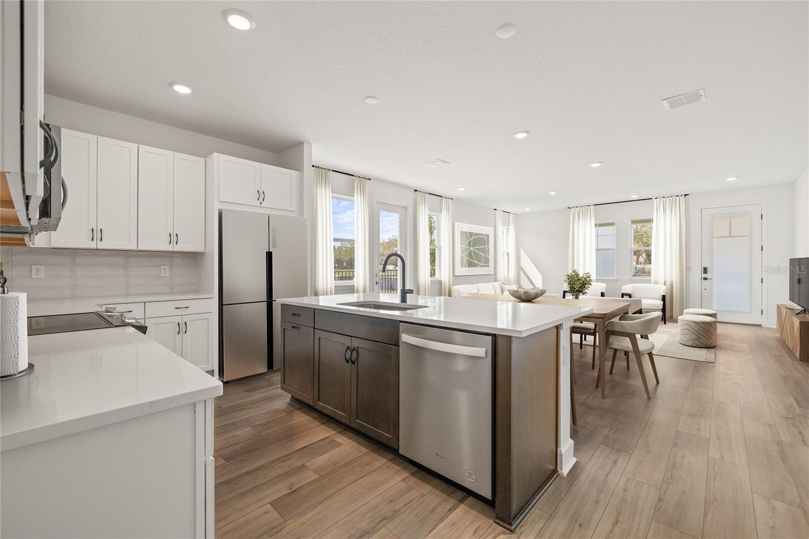 Image 16 of 39 For 2039 Amelia Bay Place