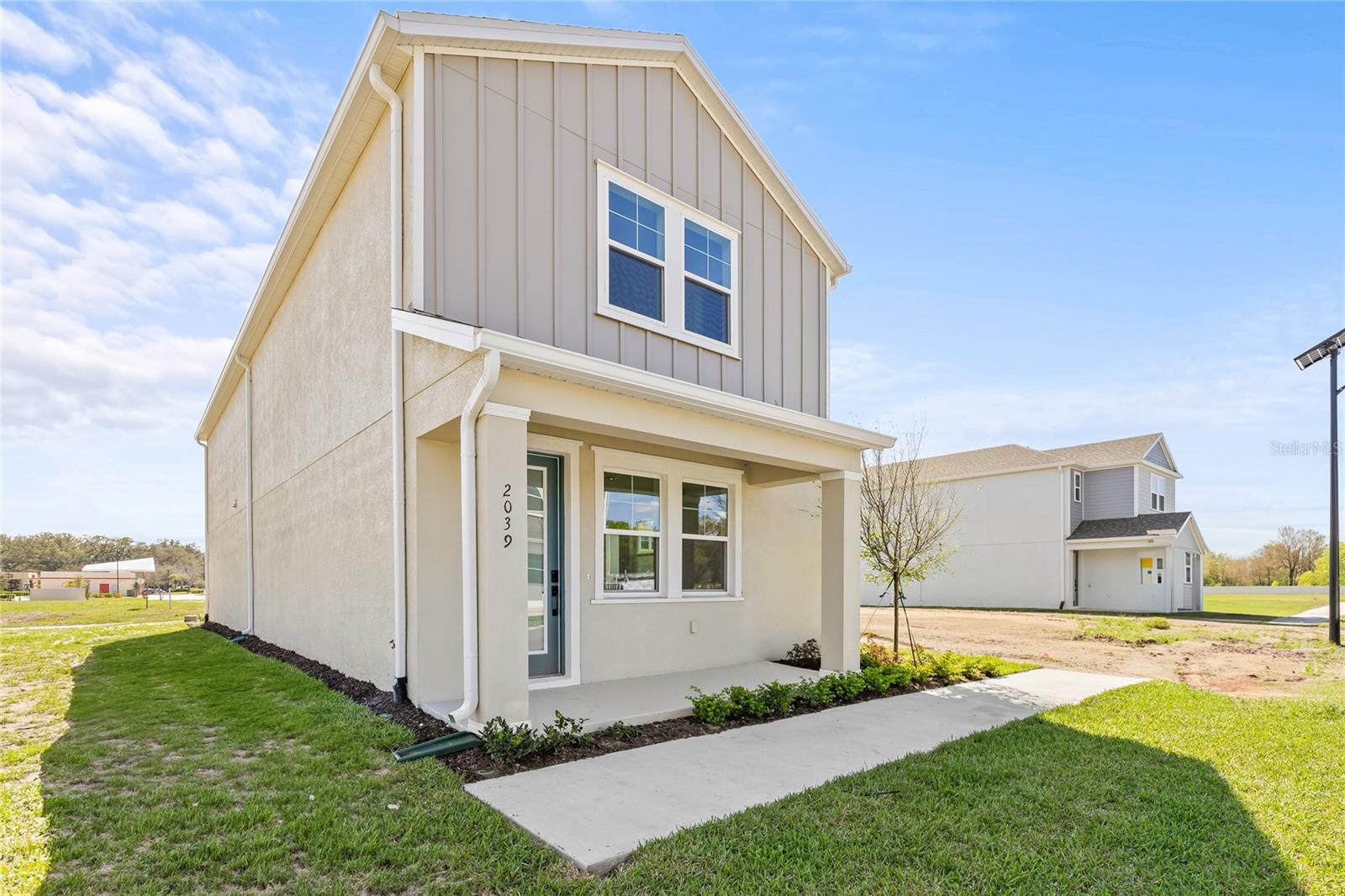 Image 2 of 39 For 2039 Amelia Bay Place