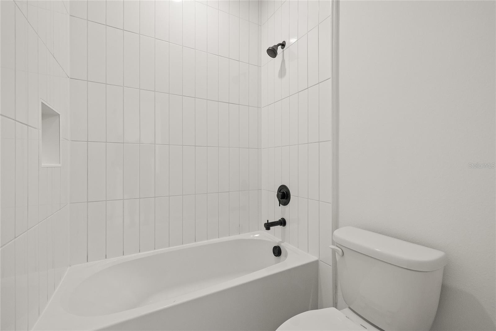 Image 32 of 39 For 2039 Amelia Bay Place