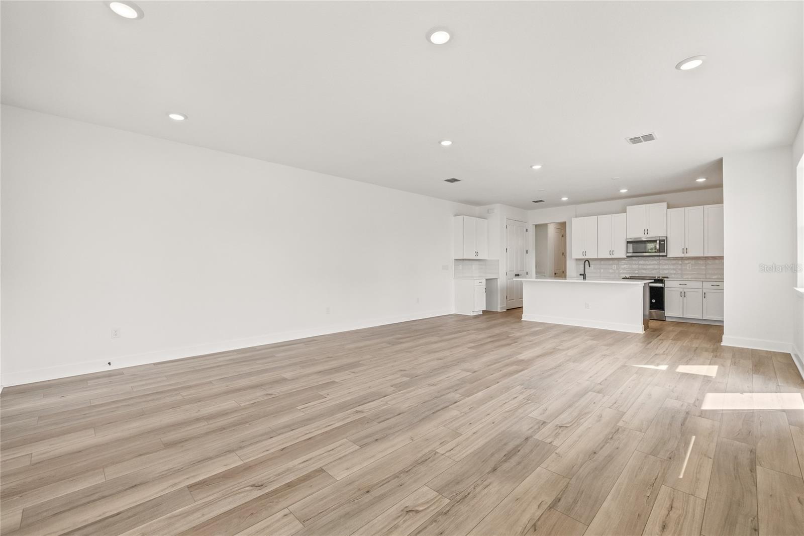 Image 7 of 39 For 2039 Amelia Bay Place