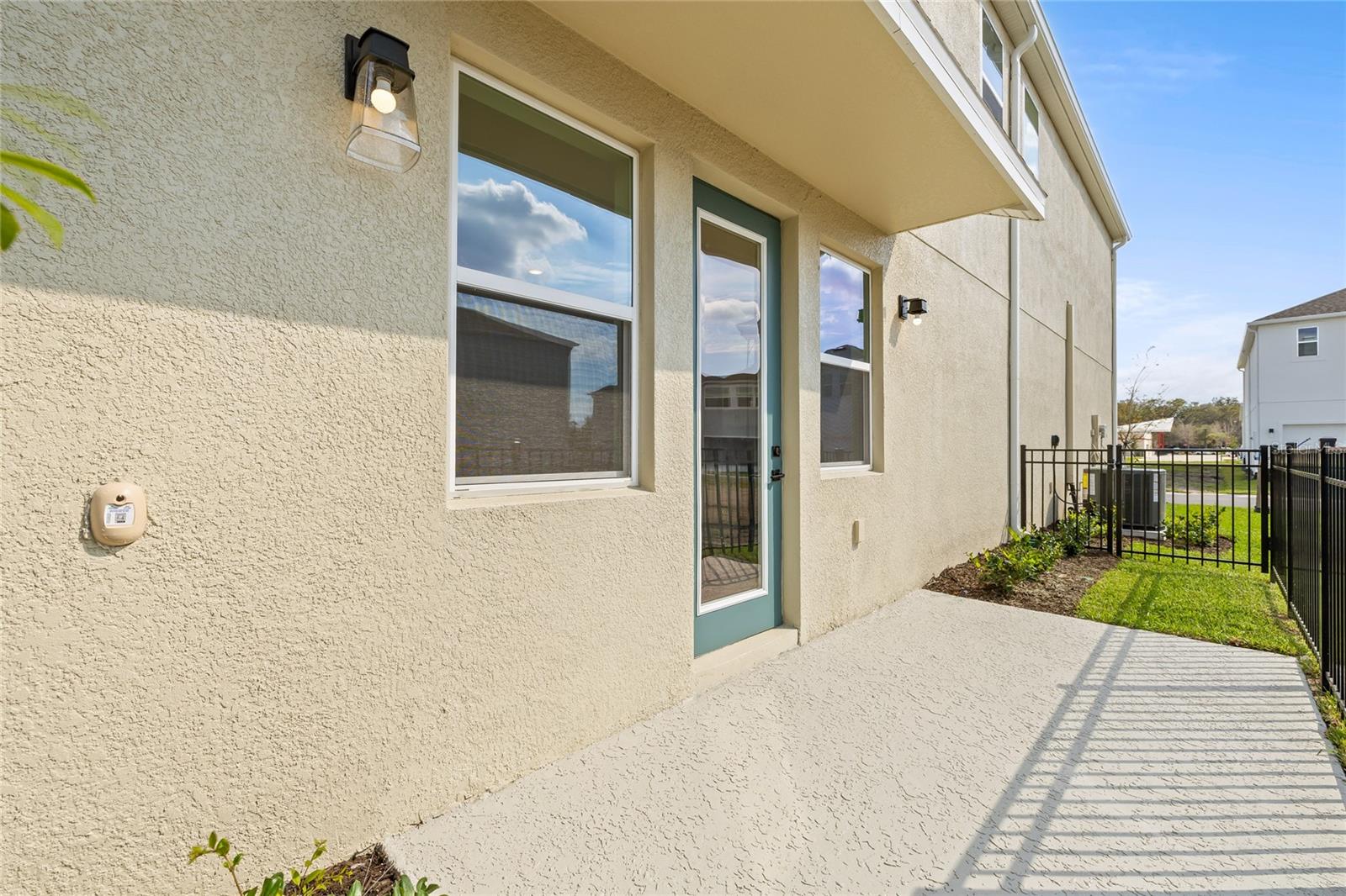 Image 9 of 39 For 2039 Amelia Bay Place