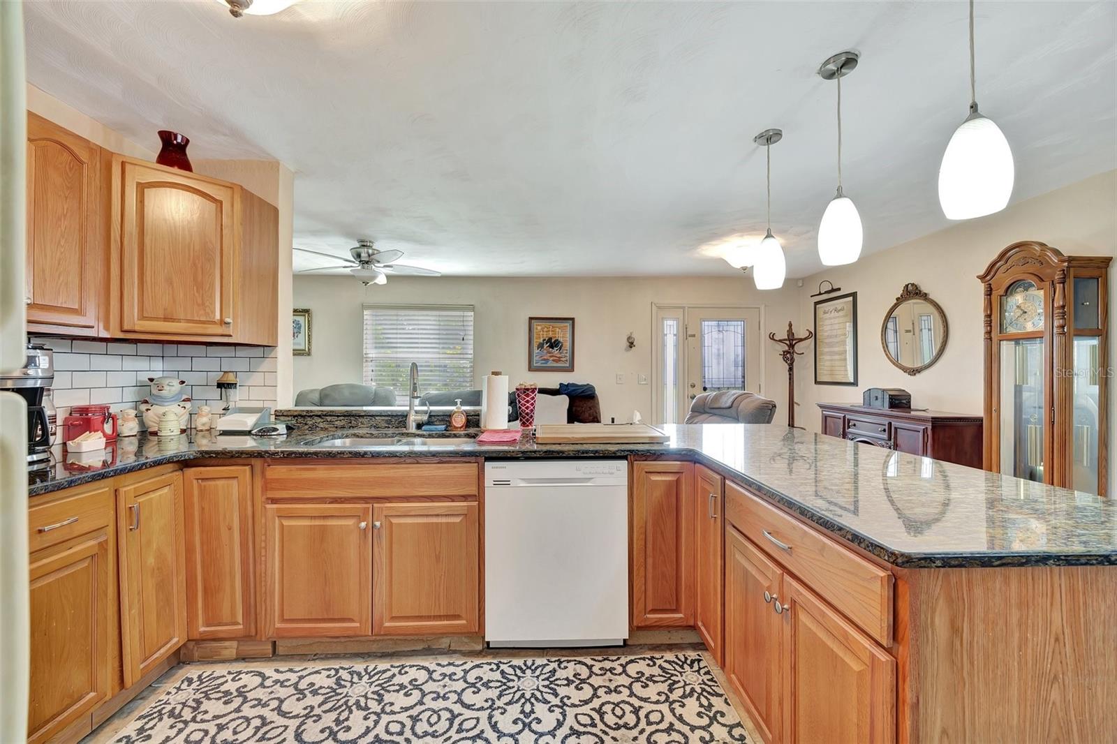 Image 8 of 20 For 1524 Essex Drive N