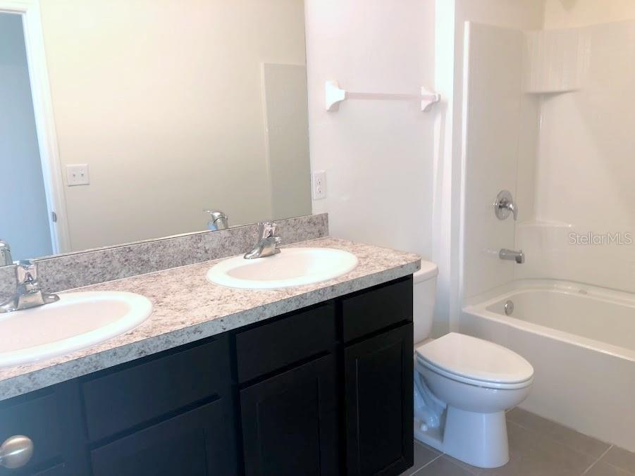 Image 8 of 14 For 11150 Leland Groves Drive