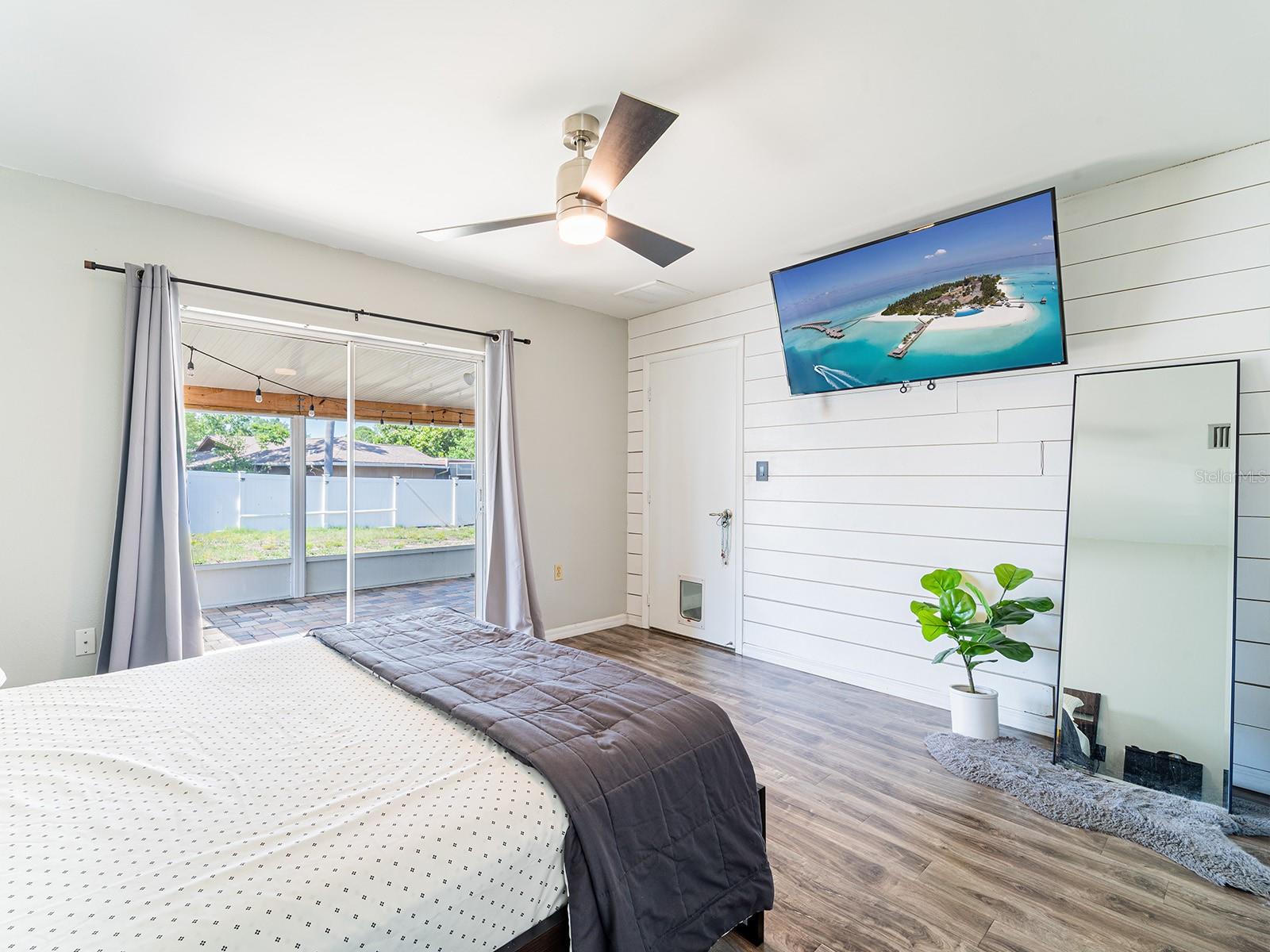 Listing photo id 19 for 7131 Vista Way